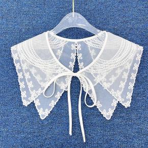 Embroidered lace collar